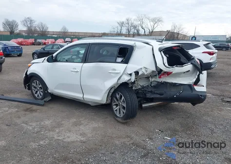 2016 Kia Sportage Lx z USA, uszkodzony, nr VIN KNDPB3AC8G7826048